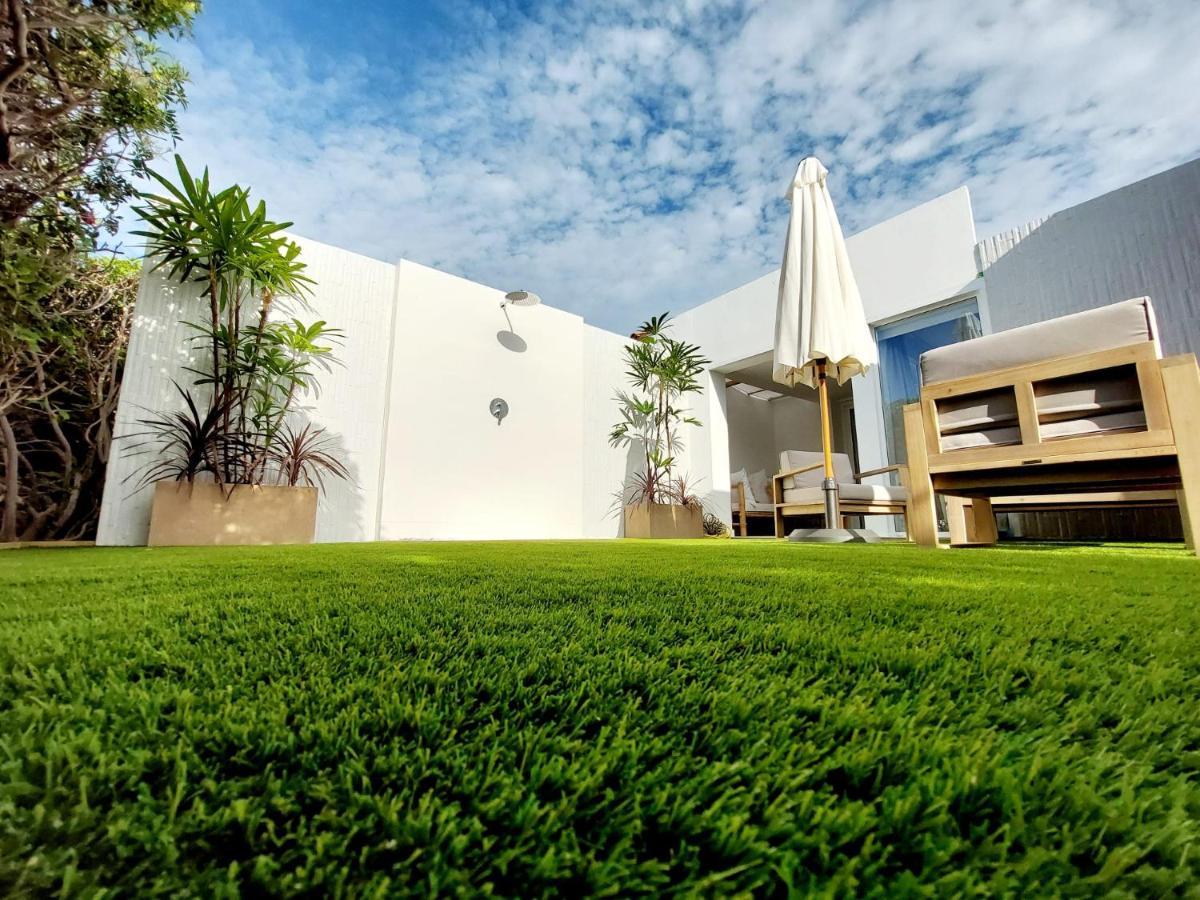 Bungalow de diseño hidromasajes terraza y piscina. San Bartolomé Exterior foto