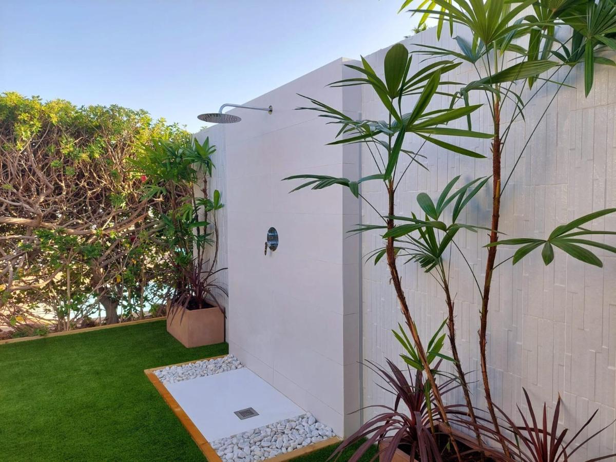 Bungalow de diseño hidromasajes terraza y piscina. San Bartolomé Exterior foto
