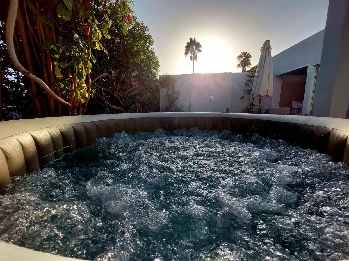 Bungalow de diseño hidromasajes terraza y piscina. San Bartolomé Exterior foto