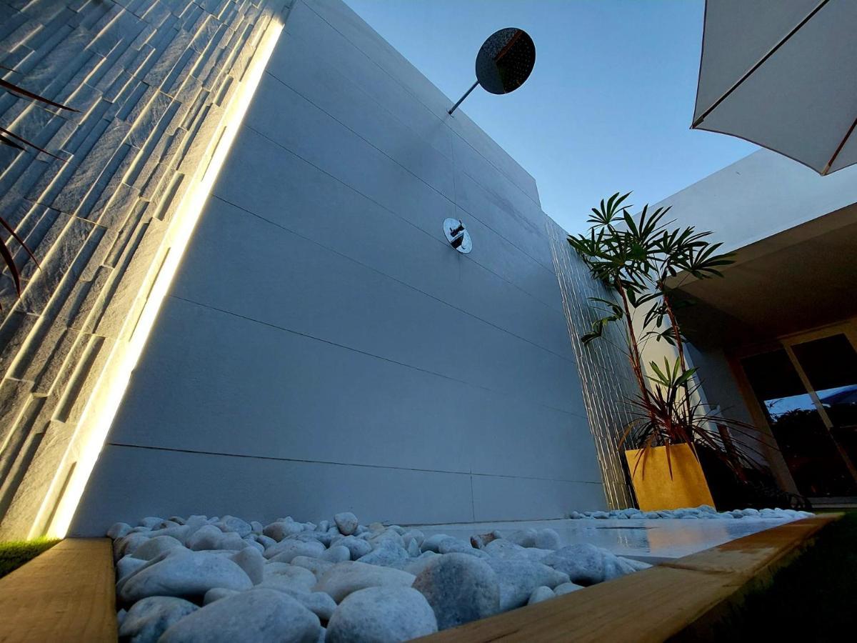 Bungalow de diseño hidromasajes terraza y piscina. San Bartolomé Exterior foto